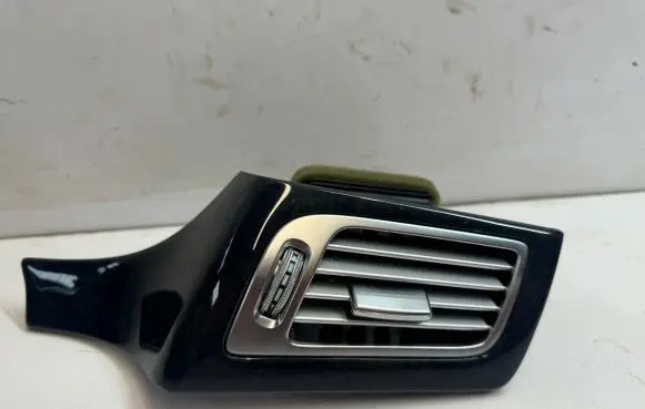 Mercedes-Benz CLS C218 X218 Dashboard side air vent grill/cover trim A2188301054