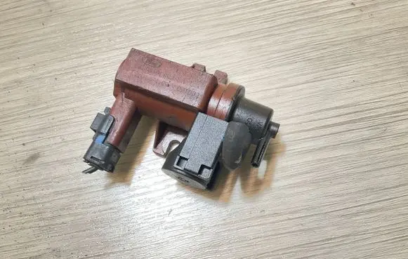 Volvo S40 Turbo solenoid valve 6G9Q9E882CA