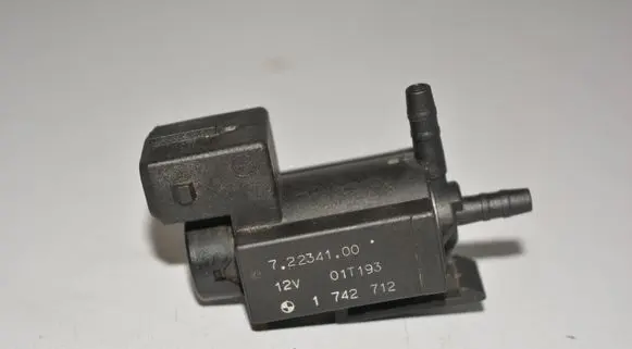 BMW 5 E39 Turbo solenoid valve 1742712