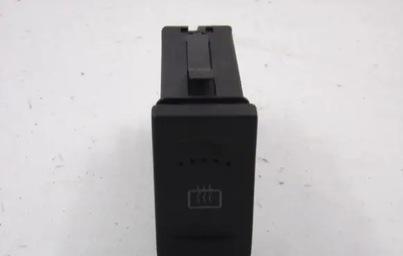 Volkswagen PASSAT B5 Windscreen/window heater switch 3B0959621C
