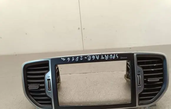 Dash center air vent grill