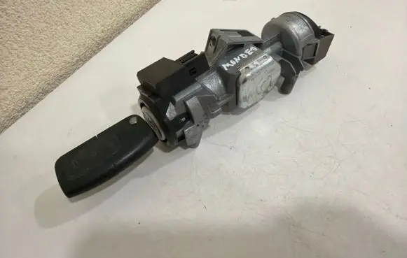 Ford Mondeo MK IV Ignition lock 3M513F880AD