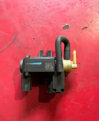 Valve vacuum