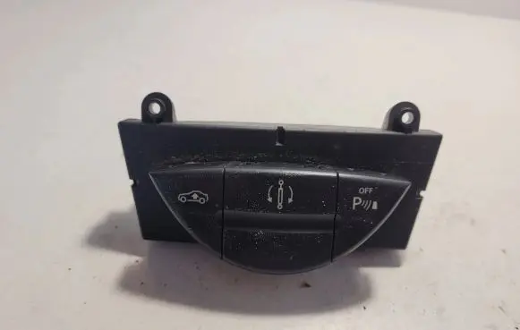 Mercedes-Benz CLS C219 Suspension ride height/mode switch 2118206610
