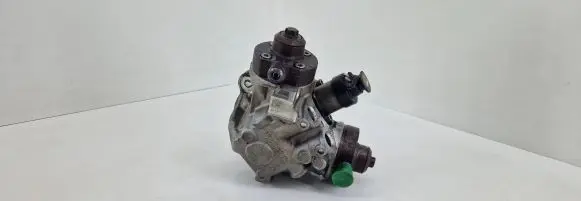 Audi Q7 4M Fuel injection high pressure pump 059130755CG 0445010806