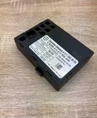Mercedes-Benz E W211 Gateway control module A2115402945