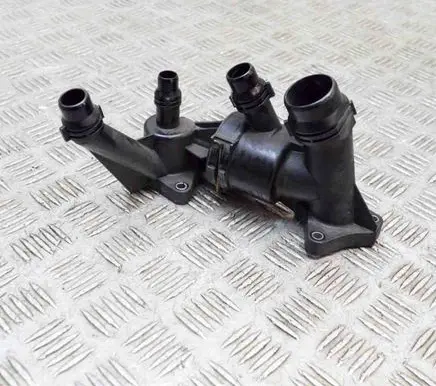 BMW 5 G30 G31 G38 Thermostat housing 8576289