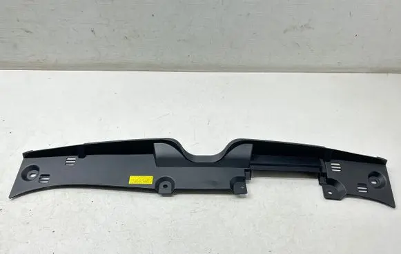 Subaru Crosstrek III Radiator trim 57731FN01A C21010001