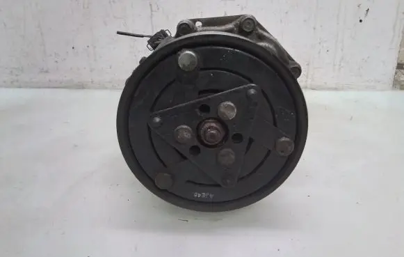 Volkswagen Golf IV Air conditioning (A/C) compressor (pump) 1J0820803A