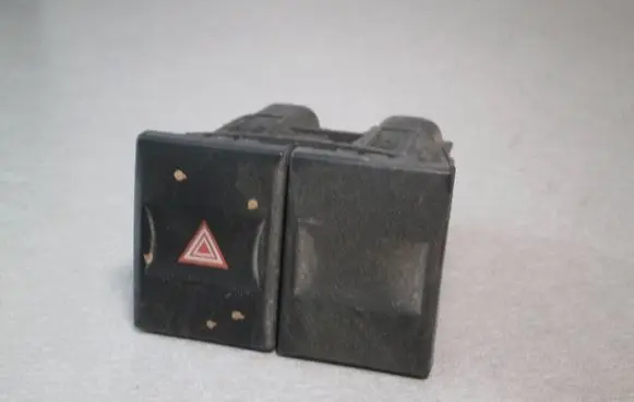 Ford Mondeo Mk III Hazard light switch 2S7T13A350BA