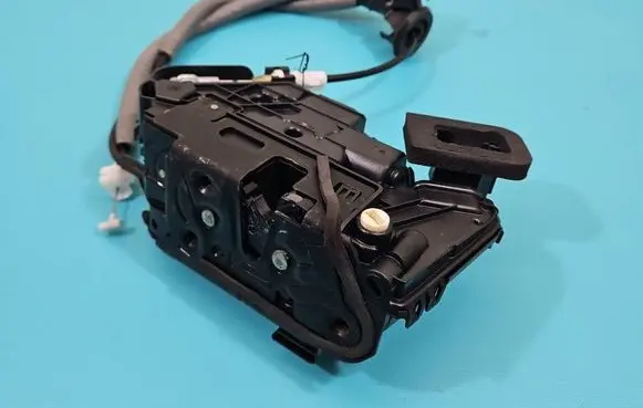 Skoda Kodiaq Rear door lock 5TA839016K IMPRK1497316
