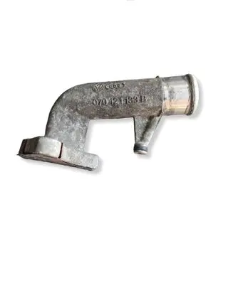 Volkswagen Multivan T5 Engine coolant pipe/hose 070121133B