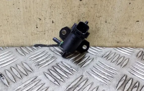 Citroen DS4 Turbo solenoid valve 9688124580