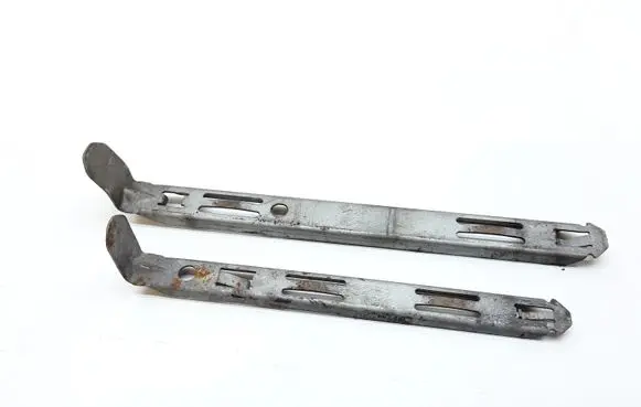 Volvo XC90 Headlight/headlamp mounting bracket 8637182 8637181