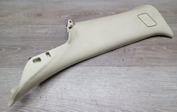 Volvo XC70 (C) pillar trim