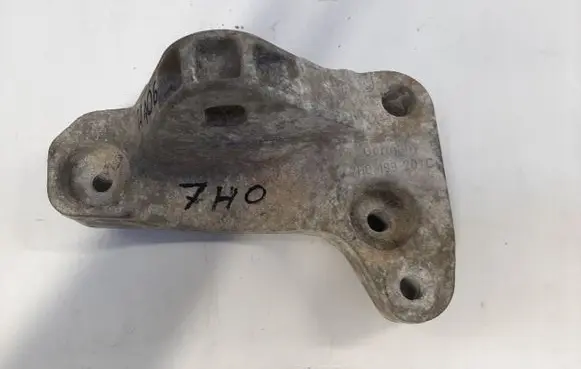 Volkswagen Transporter - Caravelle T6 Engine mounting bracket 7H0199207C