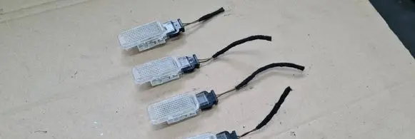 Audi A6 S6 C6 4F Other interior light 8D0947415