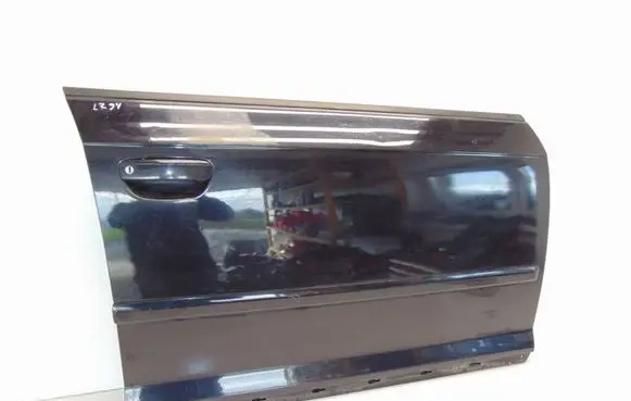 Audi A3 S3 8P Front door