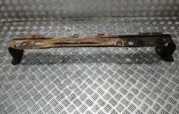 Ford Focus Bottom radiator support slam panel 