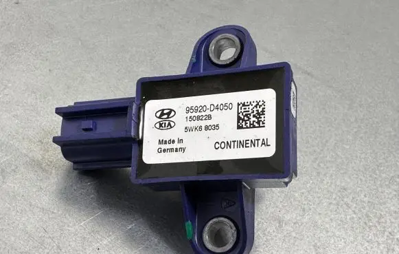 KIA Optima Airbag deployment crash/impact sensor 95920D4050