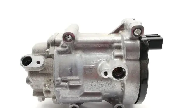 Toyota Yaris Cross Air conditioning (A/C) compressor (pump) 0424000741