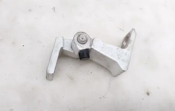 Skoda Superb B8 (3V) Front door upper hinge 8X0831404E