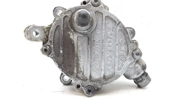 Volvo V70 Vacuum pump 30731825