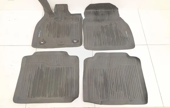 Toyota bZ4X Car floor mat set 8588946