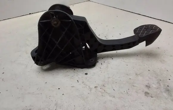 Skoda Octavia Mk2 (1Z) Clutch pedal 1K1721059CH D15012007 5600154002