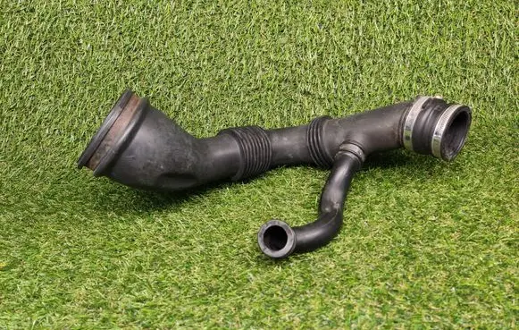 Air intake hose/pipe