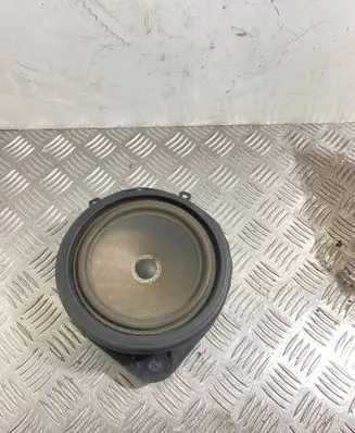 Audi A3 S3 8P Front door speaker 8P0035411