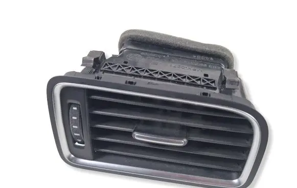 Volkswagen Jetta VI Dashboard side air vent grill/cover trim 5C6819704