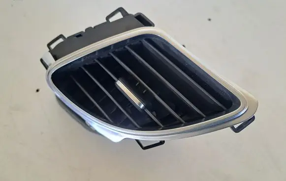 Chevrolet Corvette C7 Dashboard side air vent grill/cover trim 20989581
