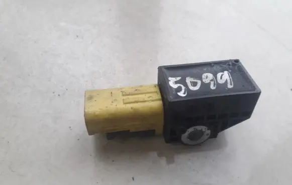 Honda CR-V Airbag deployment crash/impact sensor 5WK43766 77970-SWA-E113-M4