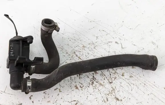 BMW 3 E36 Coolant heater control valve 8375443 1147412138