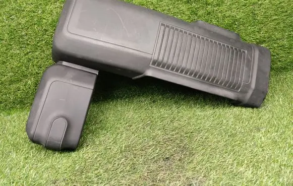 Volkswagen Jetta VI Engine cover (trim) 5C6806441