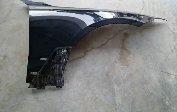 BMW i4 Fender
