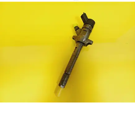 Fuel injector