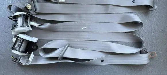Rear seatbelt