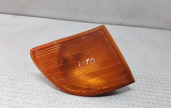Mercedes-Benz Vito Viano W638 Front indicator light