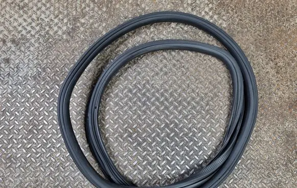 Mercedes-Benz EQS V297 Rear door rubber seal (on body) A2976970300