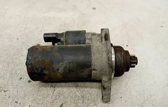 Volkswagen Touran I Starter motor