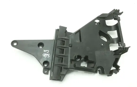 Rear door exterior handle/bracket
