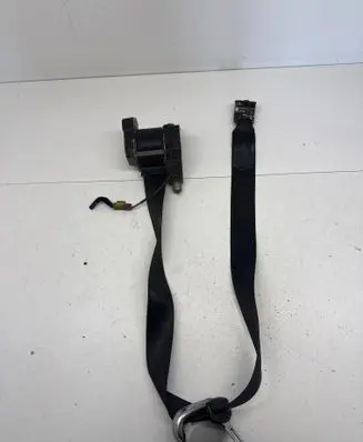 Volkswagen Golf IV Front seatbelt 1J4857705AA