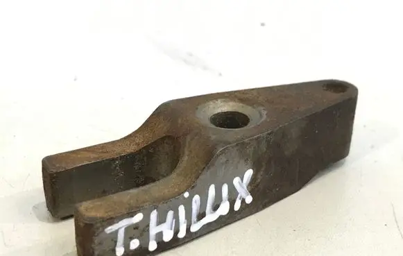 Toyota Hilux (AN120, AN130) Fuel Injector clamp holder