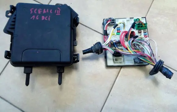 Renault Scenic III - Grand scenic III Fuse box set 284B63106R NE67856