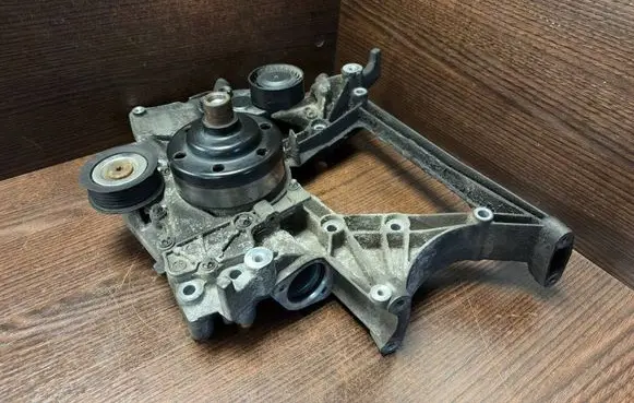 Mercedes-Benz Sprinter W906 Timing belt tensioner A6512011409 6512011409