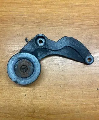 BMW 5 E39 Generator/alternator bracket 2248561