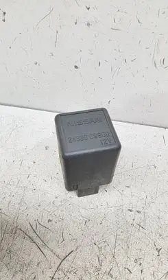 Nissan Qashqai Electric power window relay 24330C9900