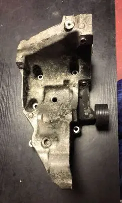 BMW 3 E90 E91 Generator/alternator bracket 7802639